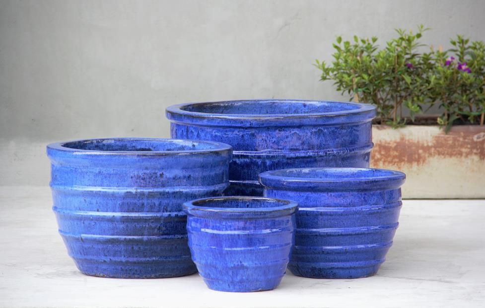 SALISBURY_CERAMIC_PLANTER - Cast Stone International 