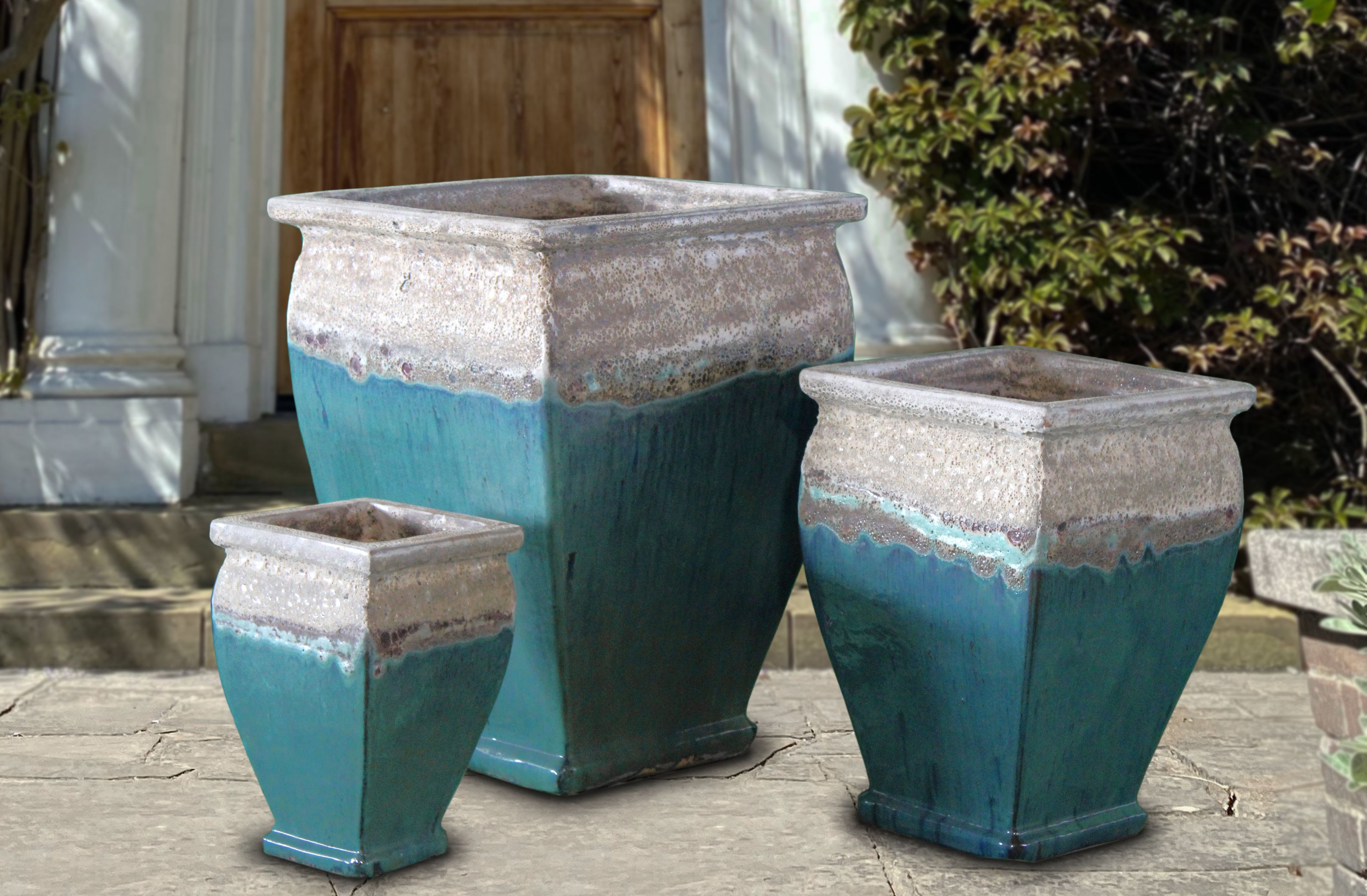 THE_BREAKERS_PLANTERS - Cast Stone International 