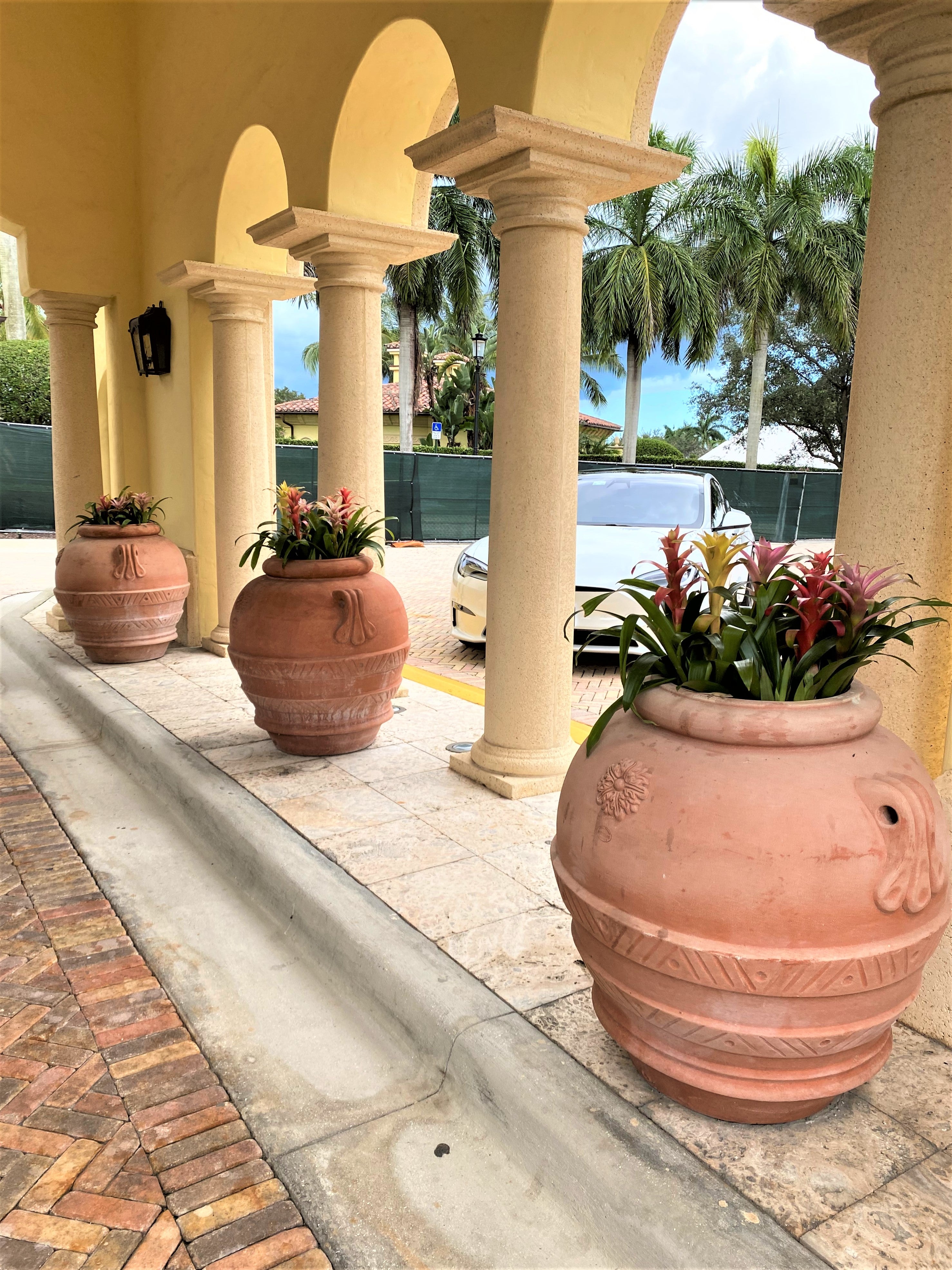 Plain Straight Column