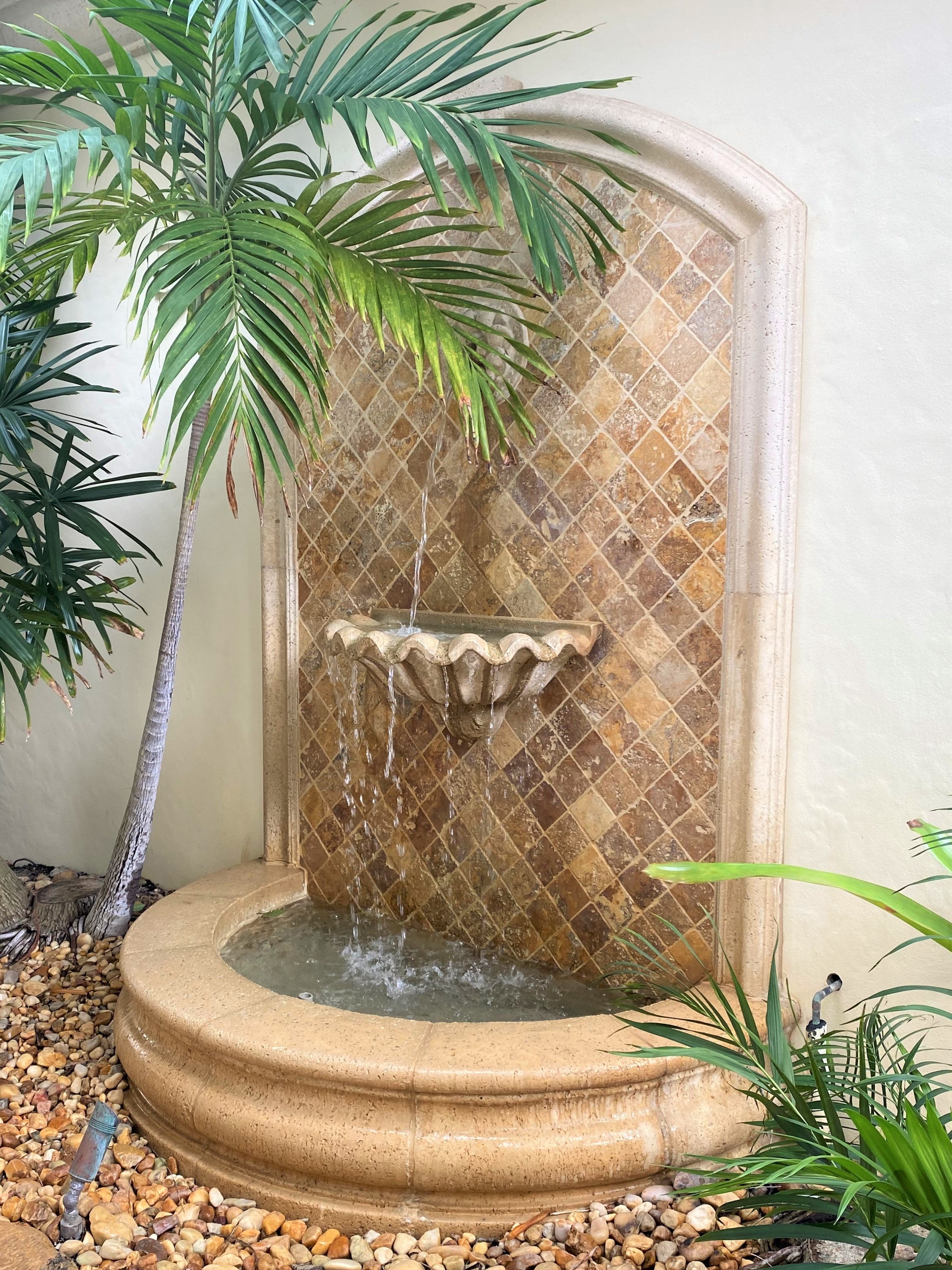 VENICE_SEASHELL_1_TIER_FOUNTAIN_2 - Cast Stone International 